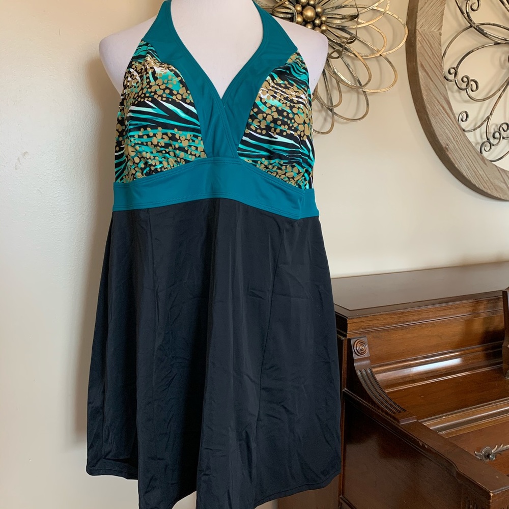 NWT TROPICAL ESCAPE Size 18W One Piece Swimsuit